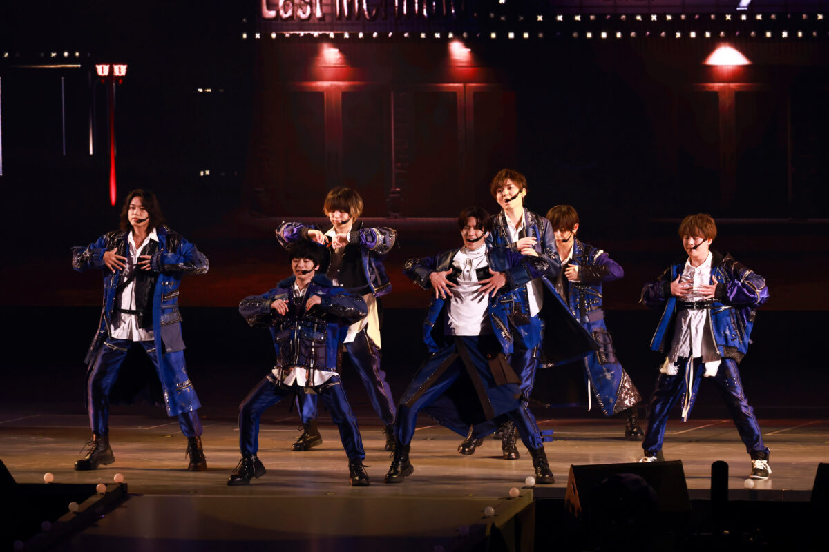 Hey Say Jump Live Tour 22 Filmusic 音楽 映画 をテーマにした今回の衣装は 装苑online