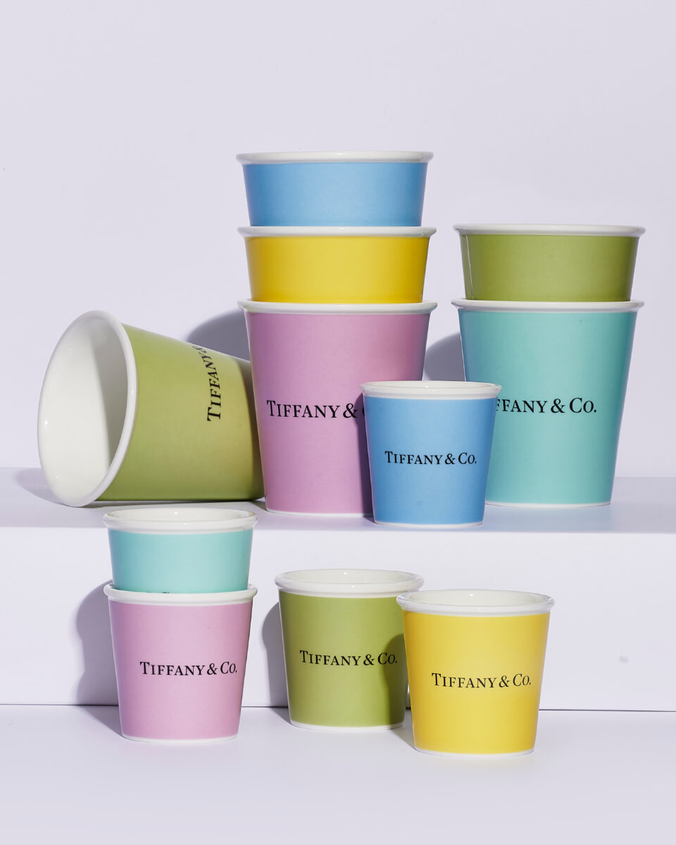 ティファニーからポップなカラーが印象的な新作コーヒーカップが登場！