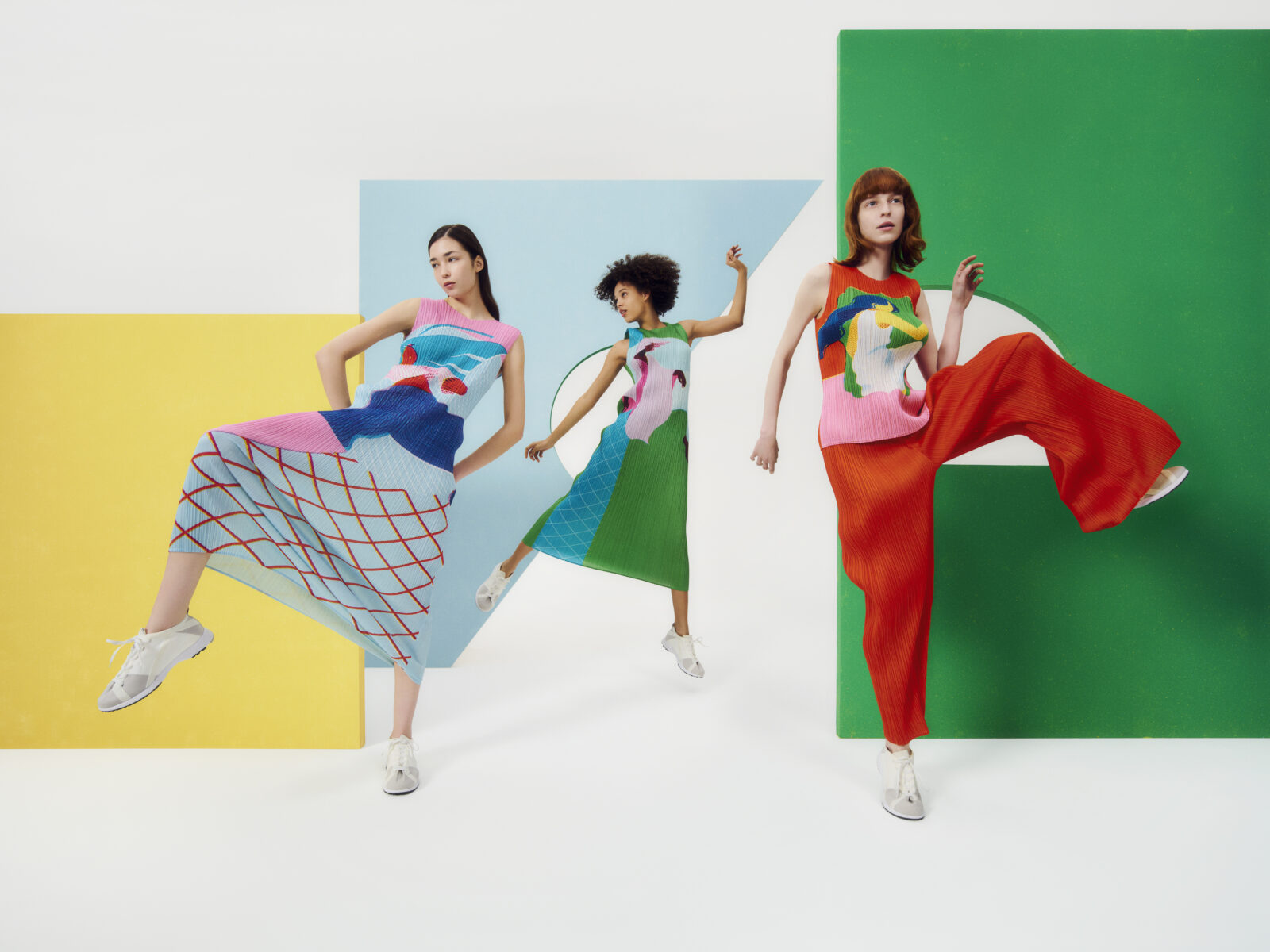 CF031 ＊ 美品 ＊ ISSEY MIYAKE プリーツプリーズ タートル カーディガン M ブラック【黒】 レディース トップス　ハイネック PLEATS PLEASE プリーツプリーズ PP13-JH610 ISSEY MIYAKE イッセイミヤケ プリーツ加工 マキシ丈 ノースリーブ  ワンピース ネオンピンク ピンク系 2美品中古