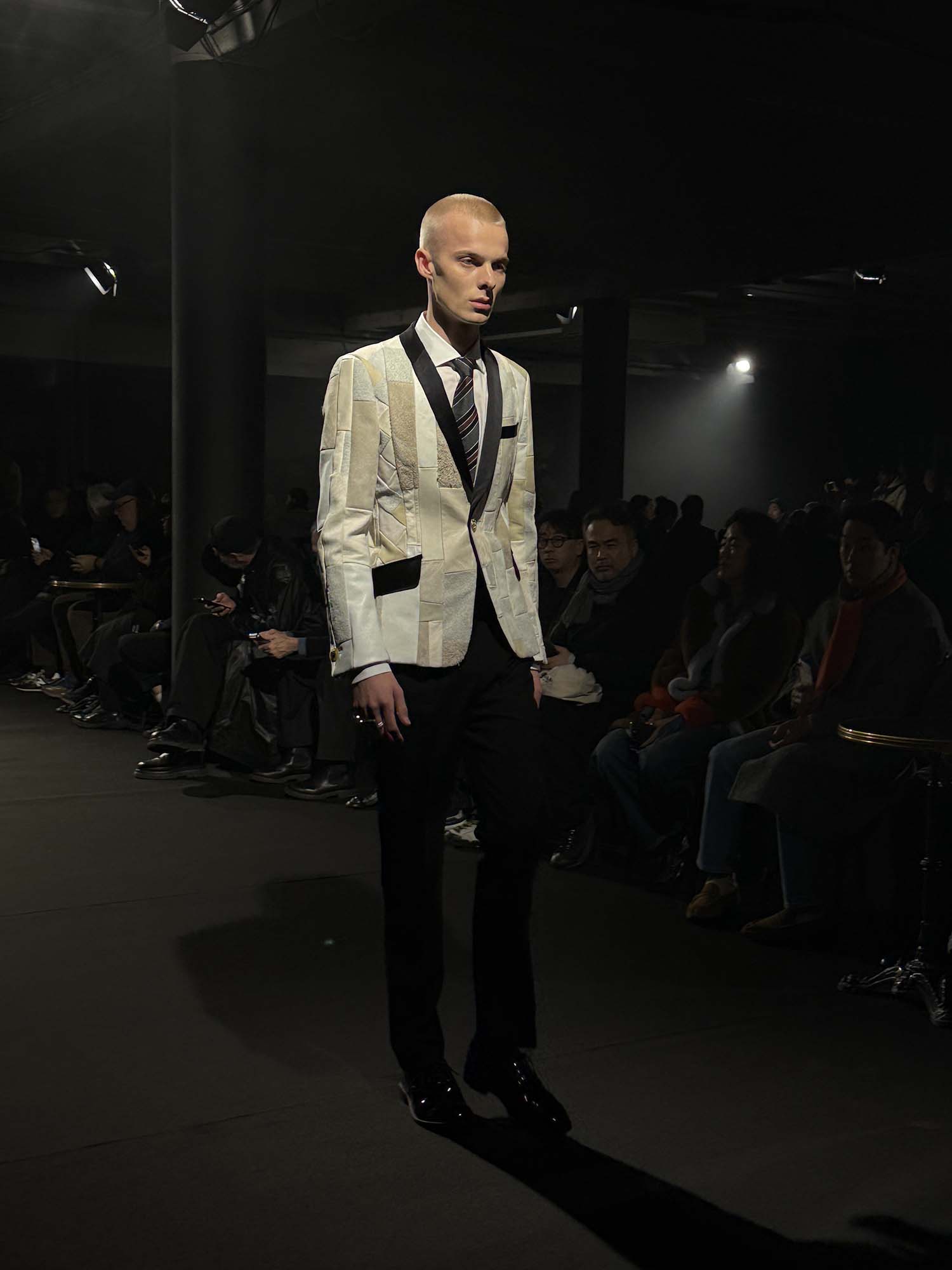 ジュンヤ ワタナベ マンは、装いを磨き、スタイルを更新。2026-'27年