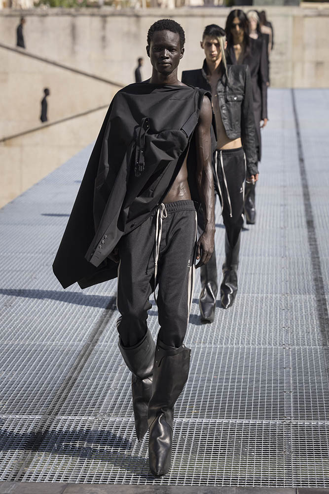 Rick Owens fashion show in Paris, Spring Summer 2027 Menswear Fashion Week Photo by Valerio Mezzanotti