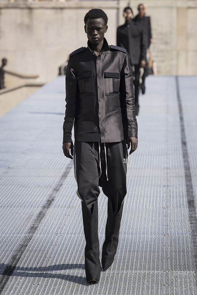 Rick Owens fashion show in Paris, Spring Summer 2027 Menswear Fashion Week Photo by Valerio Mezzanotti