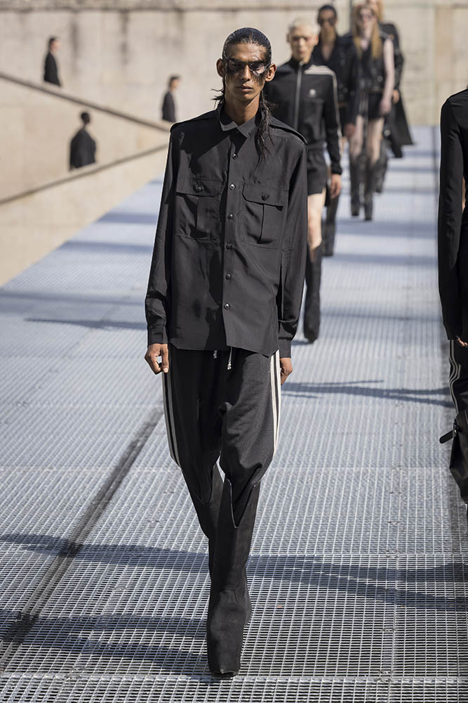 Rick Owens fashion show in Paris, Spring Summer 2027 Menswear Fashion Week Photo by Valerio Mezzanotti