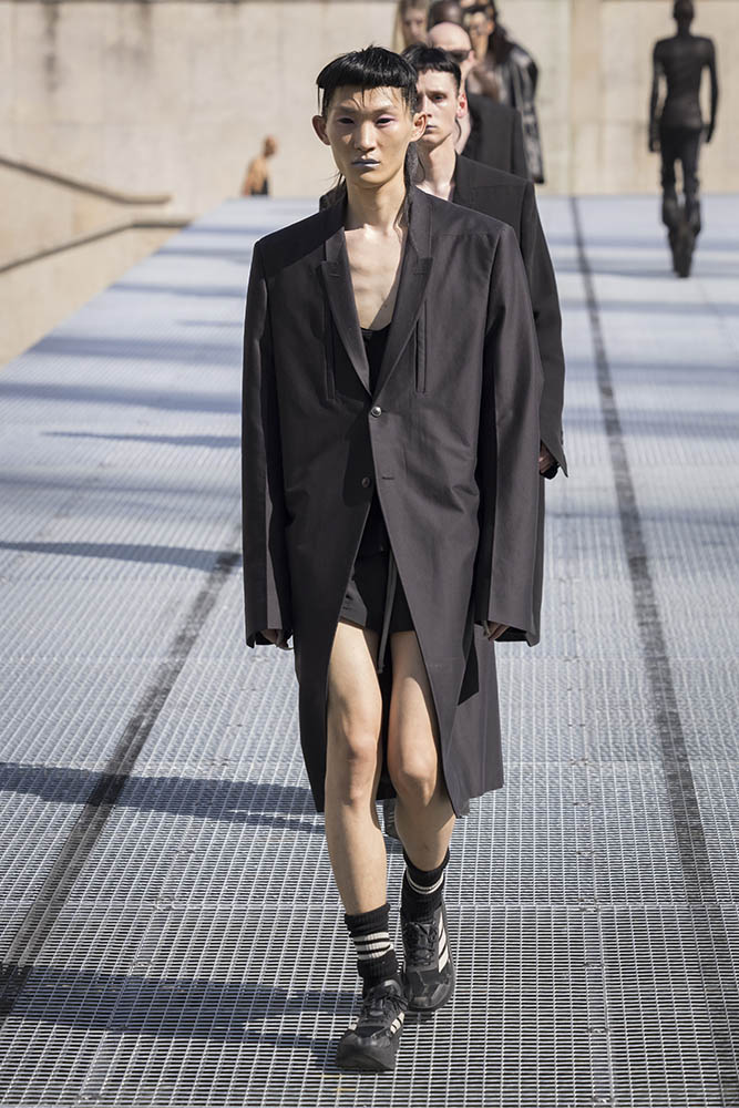 Rick Owens fashion show in Paris, Spring Summer 2027 Menswear Fashion Week Photo by Valerio Mezzanotti