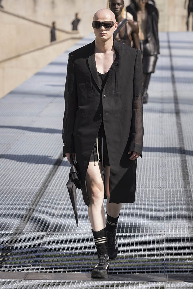Rick Owens fashion show in Paris, Spring Summer 2027 Menswear Fashion Week Photo by Valerio Mezzanotti