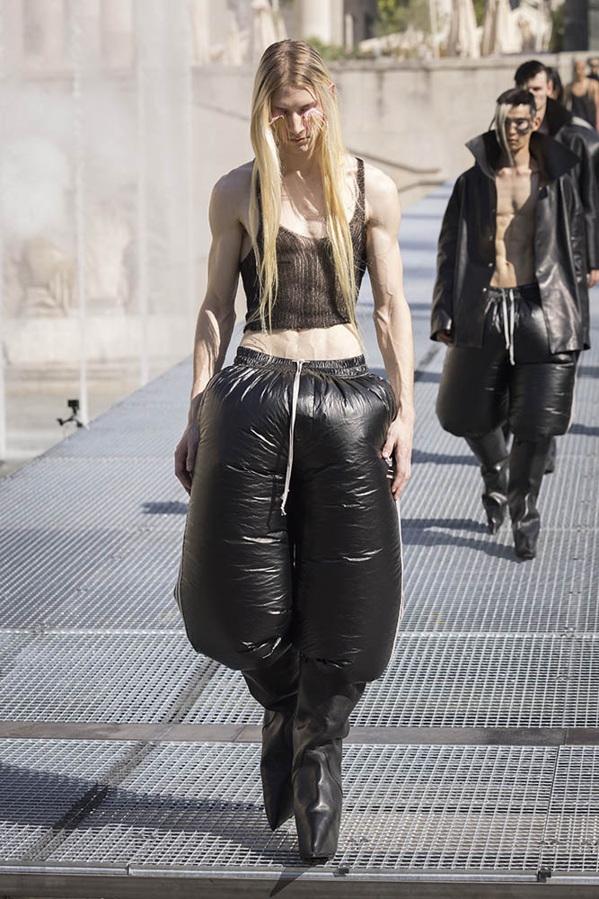 Rick Owens fashion show in Paris, Spring Summer 2027 Menswear Fashion Week Photo by Valerio Mezzanotti