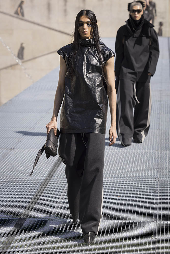 Rick Owens fashion show in Paris, Spring Summer 2027 Menswear Fashion Week Photo by Valerio Mezzanotti