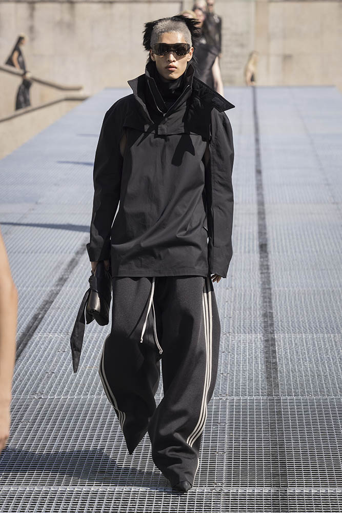 Rick Owens fashion show in Paris, Spring Summer 2027 Menswear Fashion Week Photo by Valerio Mezzanotti