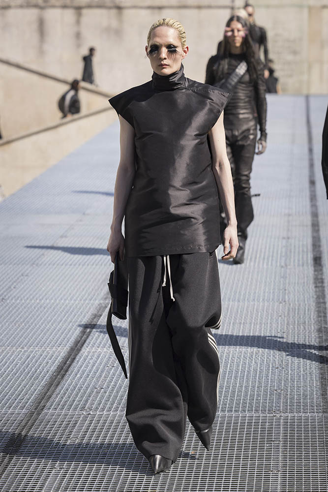 Rick Owens fashion show in Paris, Spring Summer 2027 Menswear Fashion Week Photo by Valerio Mezzanotti