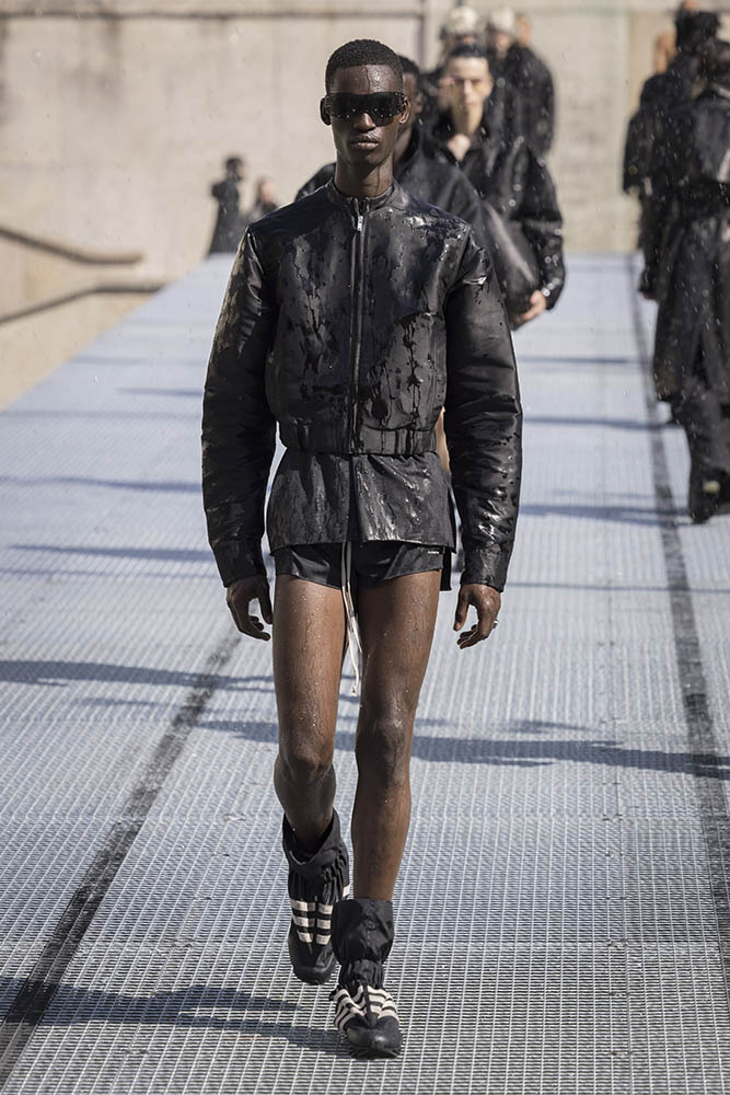 Rick Owens fashion show in Paris, Spring Summer 2027 Menswear Fashion Week Photo by Valerio Mezzanotti