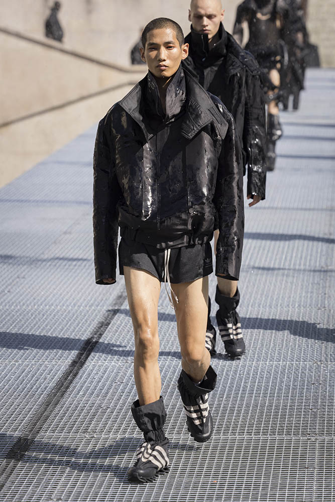 Rick Owens fashion show in Paris, Spring Summer 2027 Menswear Fashion Week Photo by Valerio Mezzanotti