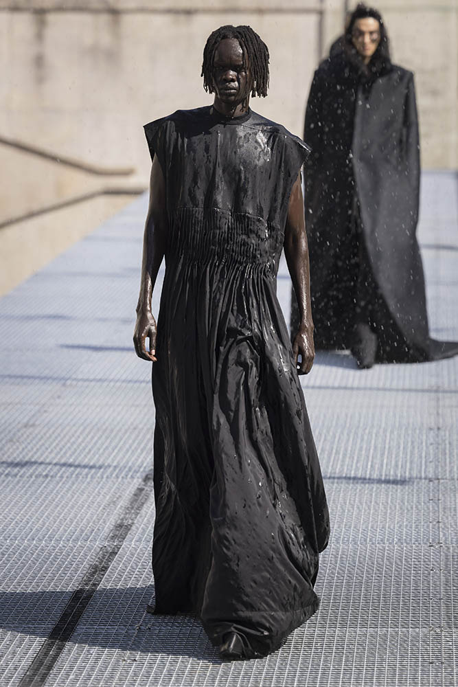 Rick Owens fashion show in Paris, Spring Summer 2027 Menswear Fashion Week Photo by Valerio Mezzanotti