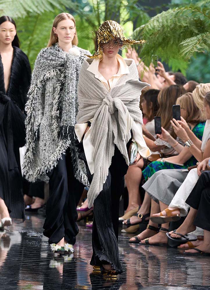 オートクチュール FW2026】アート、工芸、自然が響き合う、ディオール