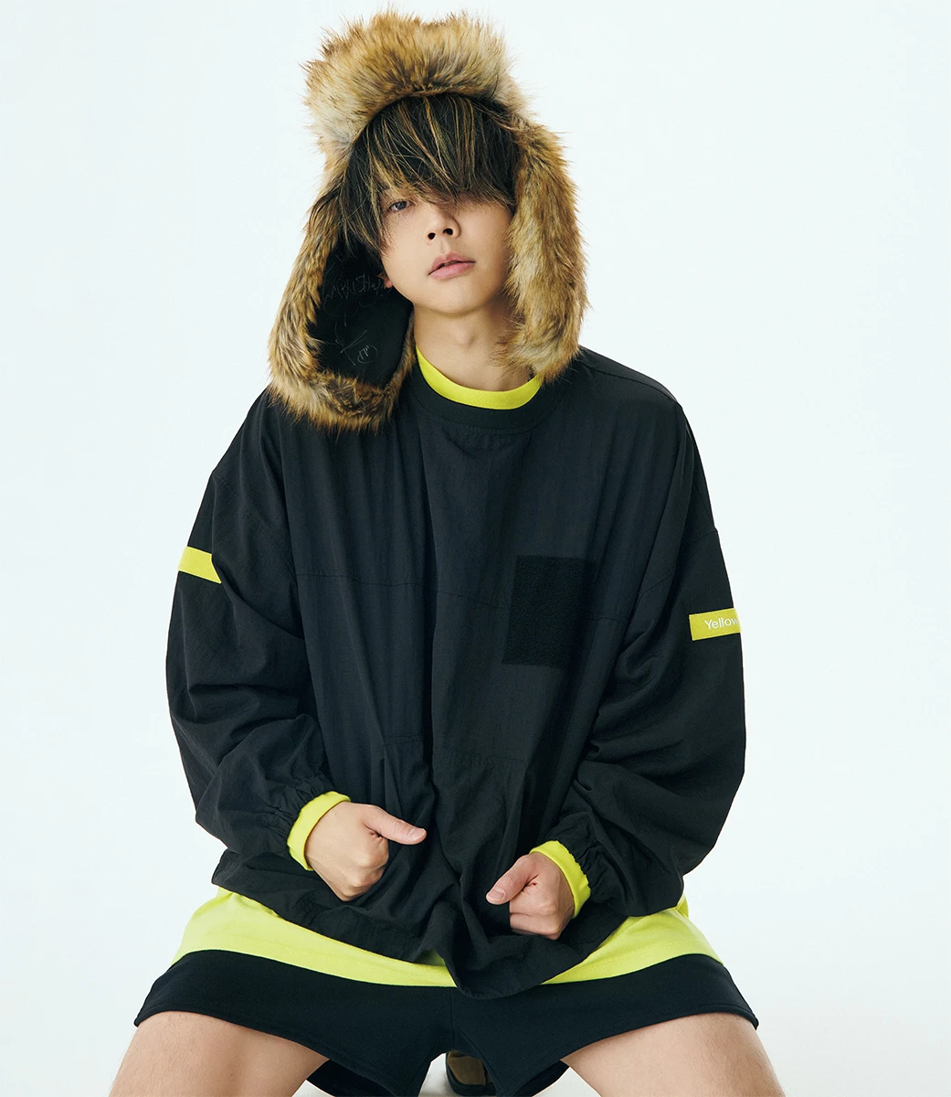 増田貴久さん(NEWS)Yellow by TAKAHISA MASUDAを着用