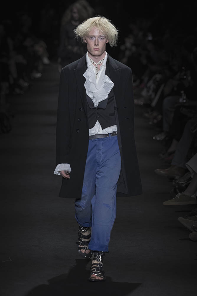 Model on the runway at the Ann Demeulemeester fashion show in Paris, Spring Summer 2027 Ready To Wear Fashion Week