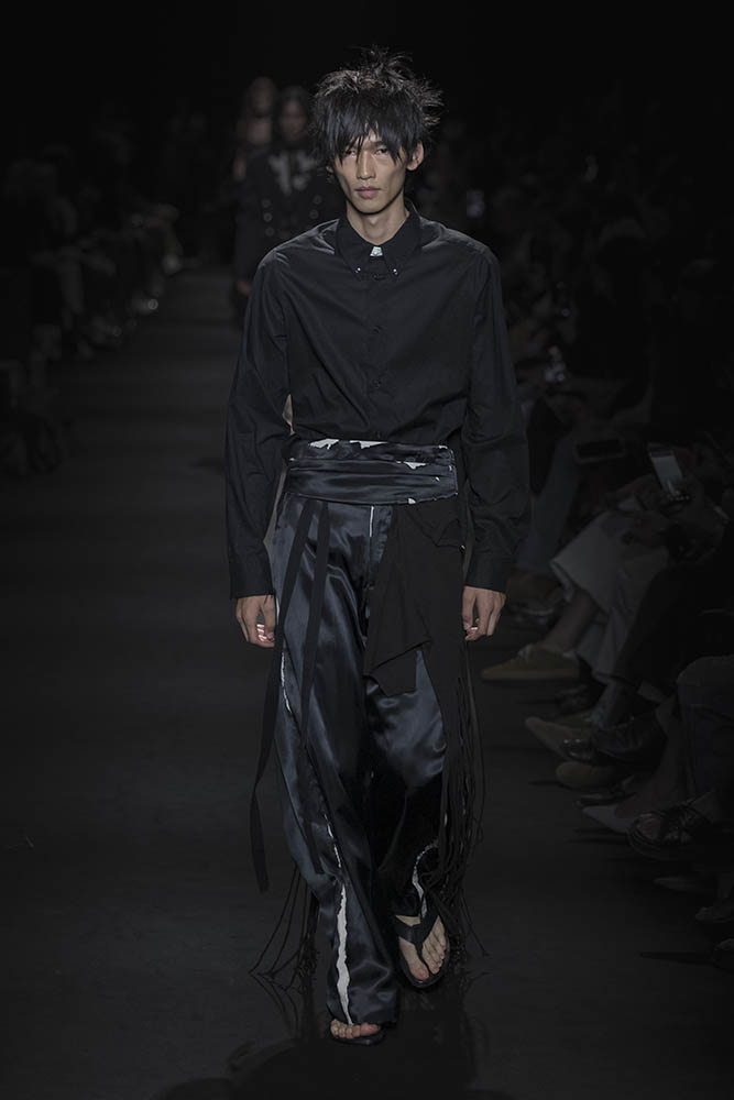 Model on the runway at the Ann Demeulemeester fashion show in Paris, Spring Summer 2027 Ready To Wear Fashion Week